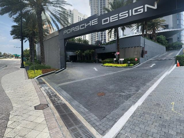 House image located at North Miami Beach, FL 33160