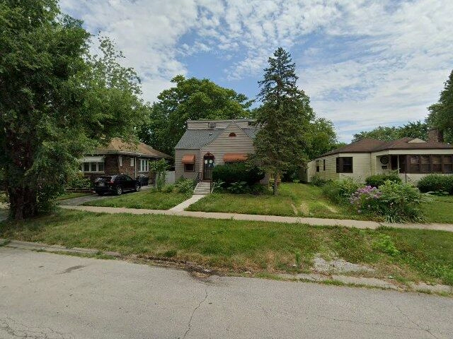 House image located at South Holland, IL 60473