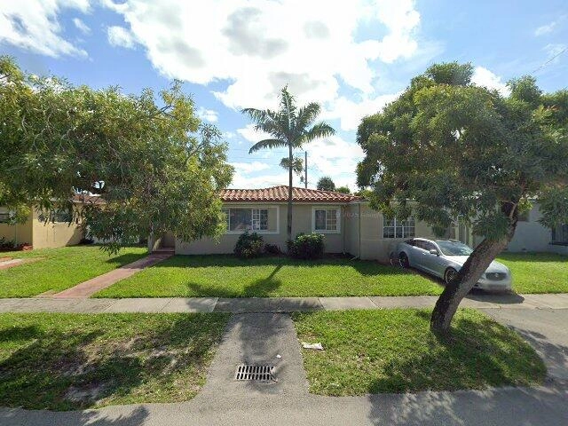 House image located at Miami, FL 33162