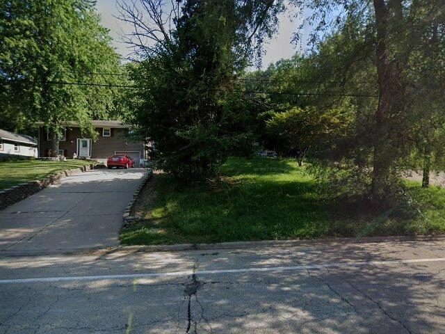 House image located at Peoria, IL 61615