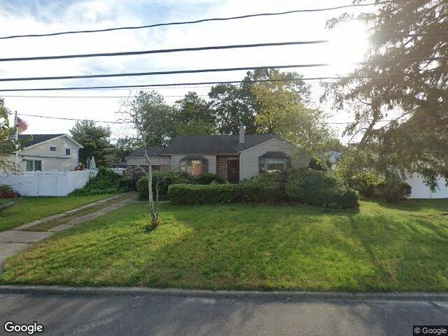 House image located at West Islip, NY 11795