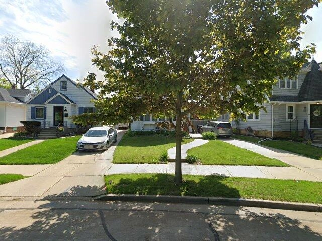 House image located at Racine, WI 53405