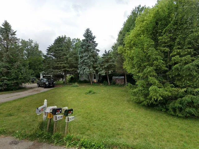 House image located at Leesburg, IN 46538