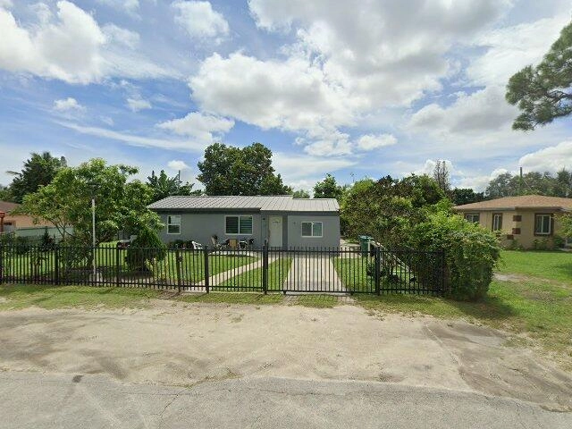 House image located at Miami, FL 33168