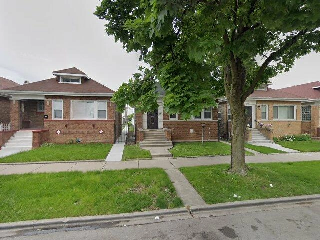 House image located at Chicago, IL 60644