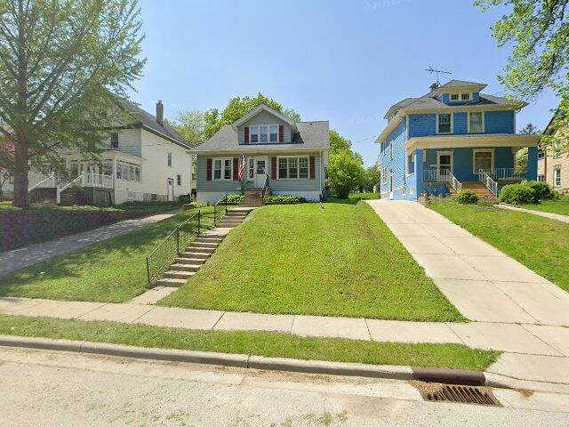 House image located at West Bend, WI 53095