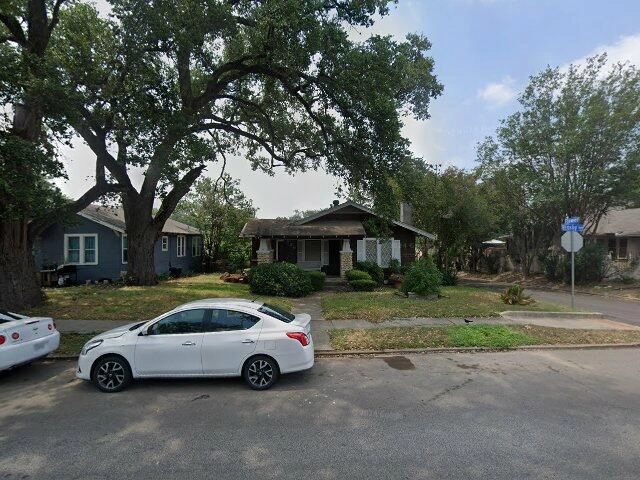 House image located at San Antonio, TX 78210