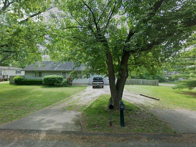 House image located at Waterford, MI 48328