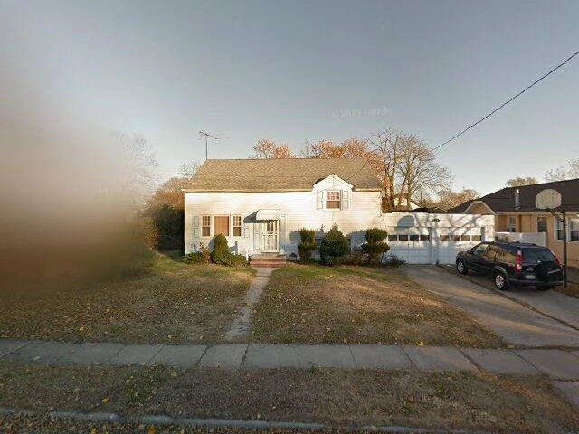 House image located at Oceanside, NY 11572