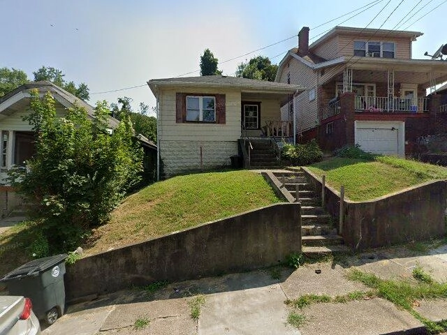 House image located at Steubenville, OH 43952