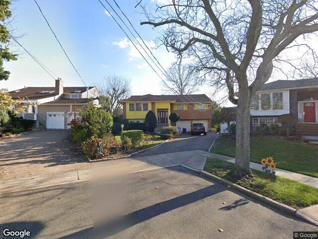 House image located at Oceanside, NY 11572