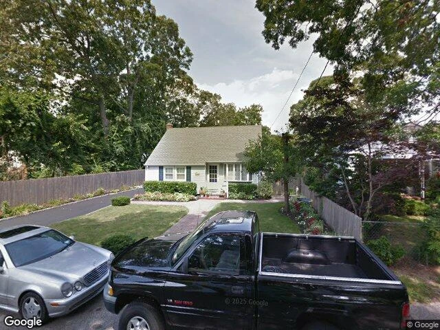 House image located at Islip, NY 11751