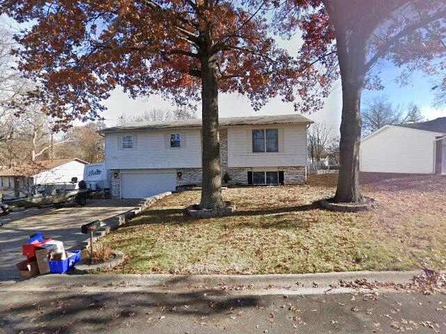 House image located at East Alton, IL 62024