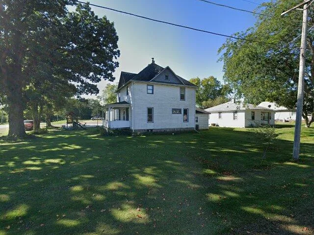 House image located at Freeport, IL 61032