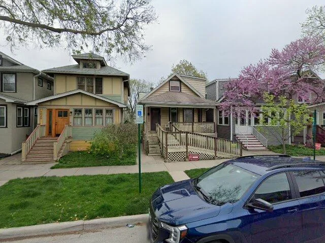 House image located at Oak Park, IL 60304