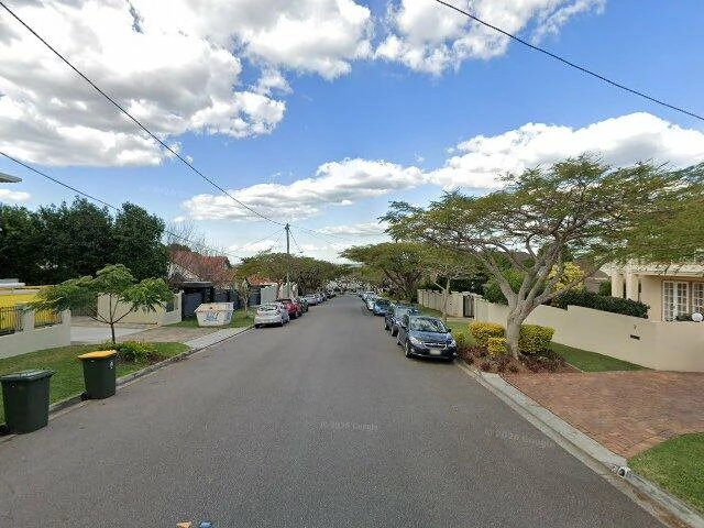 House image located at Alton, IL 62002