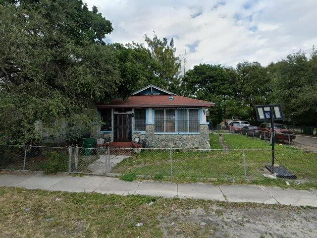 House image located at Miami, FL 33127