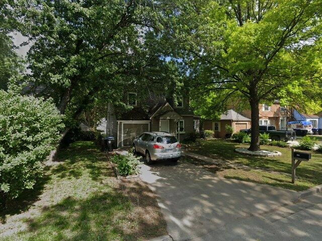 House image located at Topeka, KS 66605