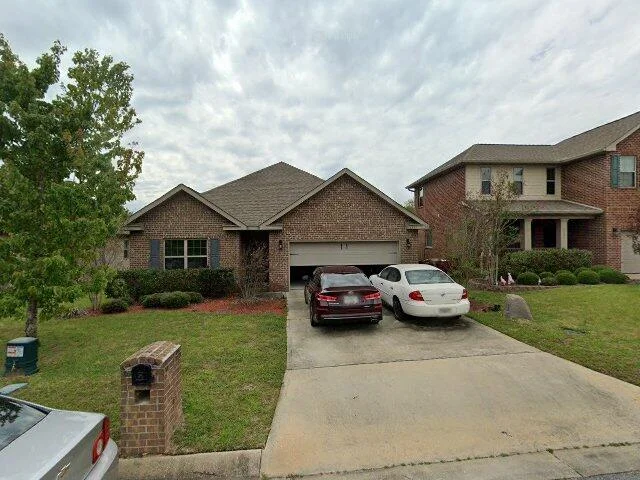 House image located at Milton, FL 32571