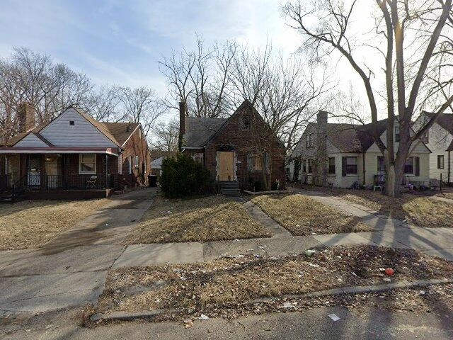 House image located at Highland Park, MI 48203