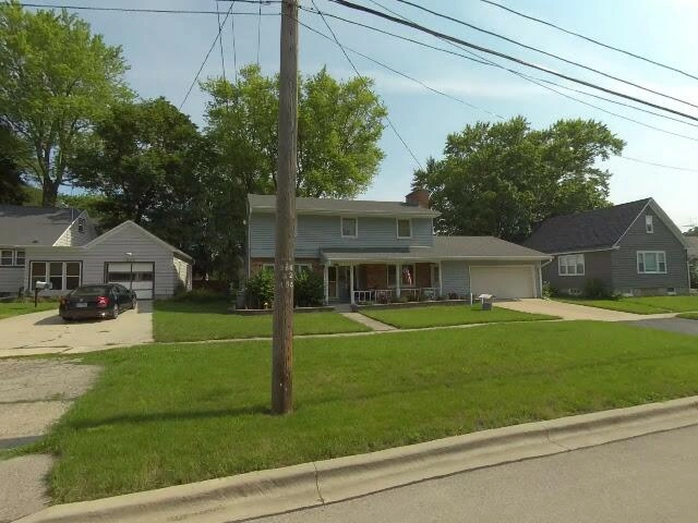 House image located at Sycamore, IL 60178