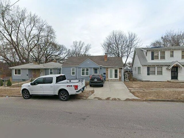 House image located at Waterford, MI 48329