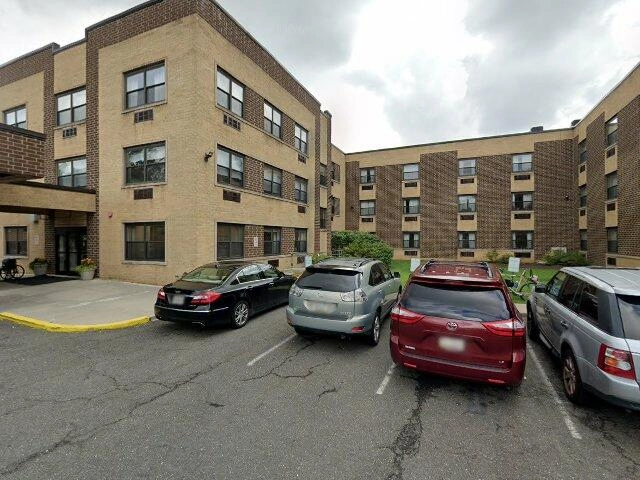 House image located at Salem, OR 97302