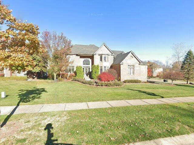 House image located at West Bloomfield, MI 48322