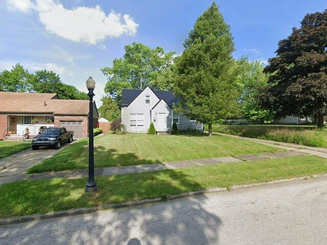 House image located at Akron, OH 44320