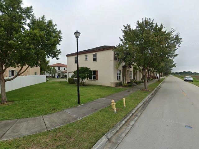 House image located at Miami, FL 33196