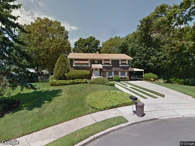 House image located at Islip Terrace, NY 11752