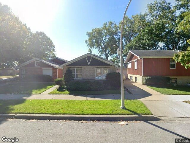 House image located at Chicago, IL 60617