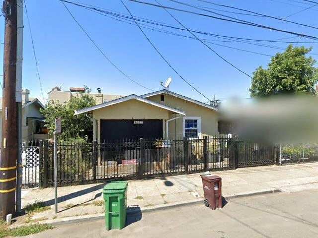House image located at Oakland, CA 94601