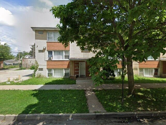 House image located at Chicago, IL 60609