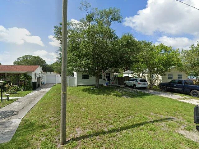 House image located at Saint Petersburg, FL 33714