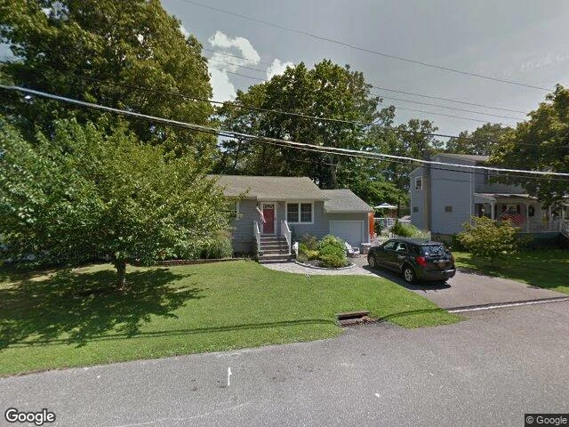 House image located at West Islip, NY 11795