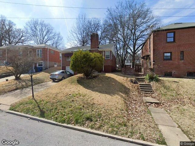 House image located at Saint Louis, MO 63121