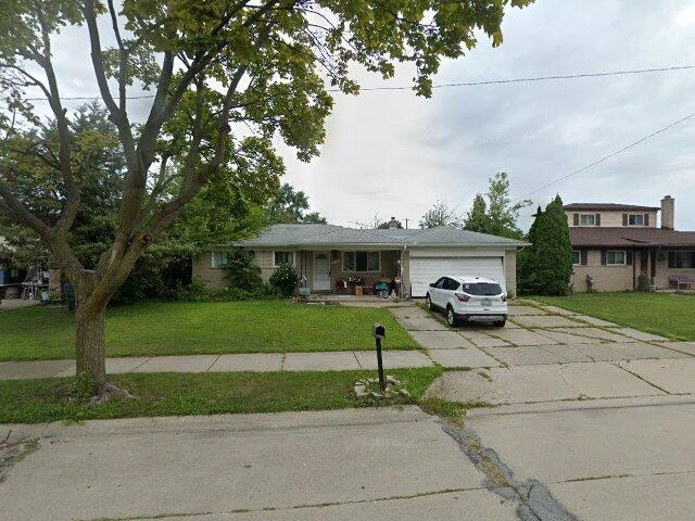 House image located at Warren, MI 48089