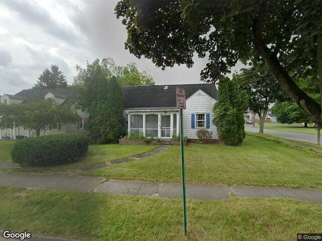 House image located at Newark, NY 14513