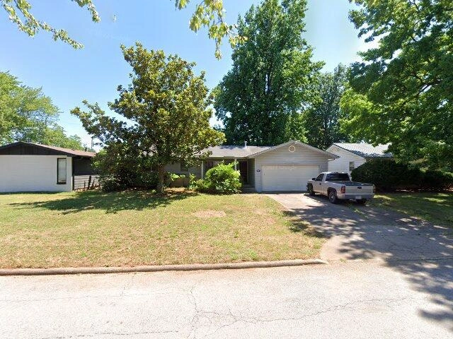 House image located at Springfield, MO 65804