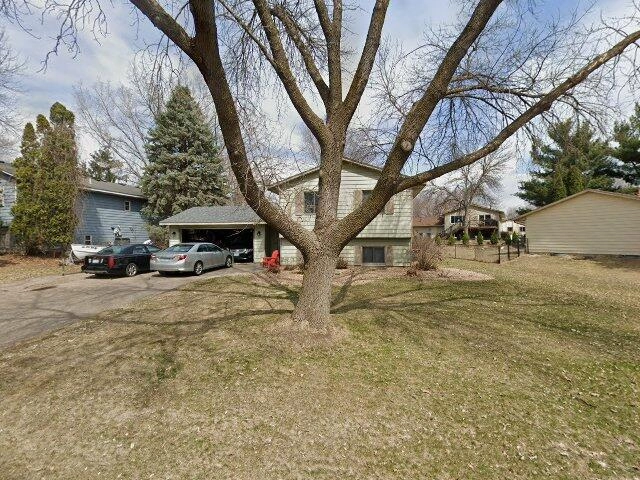 House image located at Eden Prairie, MN 55347