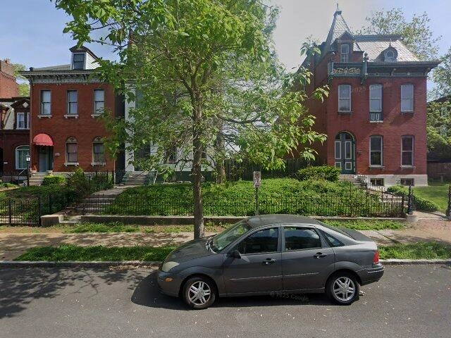 House image located at Saint Louis, MO 63104