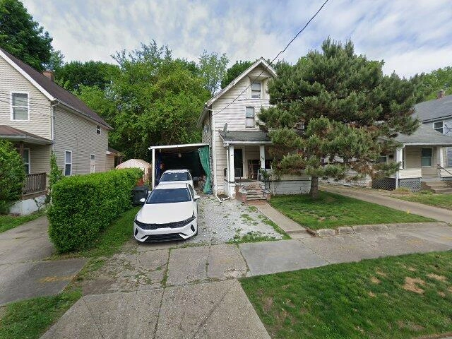 House image located at Akron, OH 44307