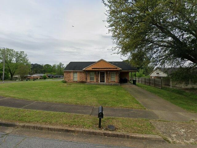 House image located at Memphis, TN 38109
