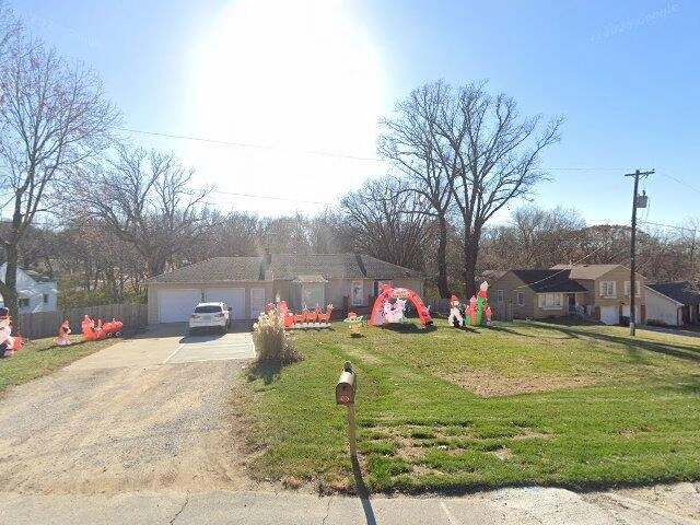 House image located at Kansas City, MO 64118