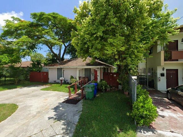 House image located at Miami, FL 33150