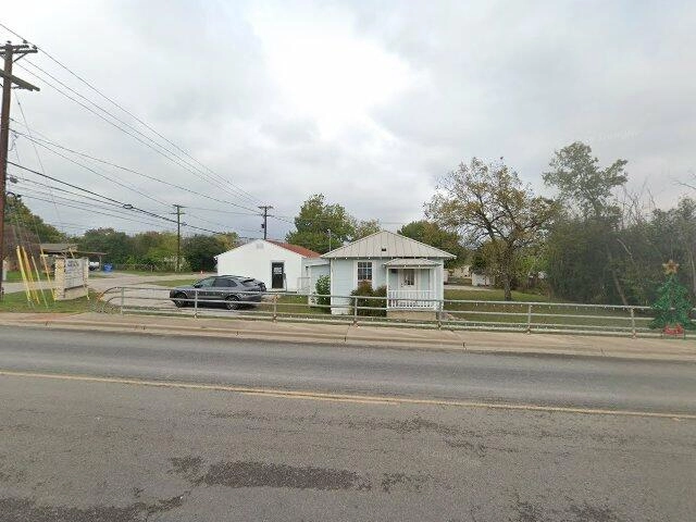 House image located at Roxton, TX 75477