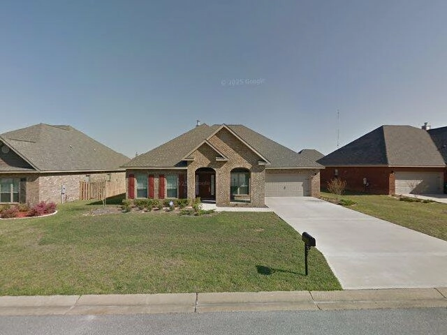 House image located at Crestview, FL 32536