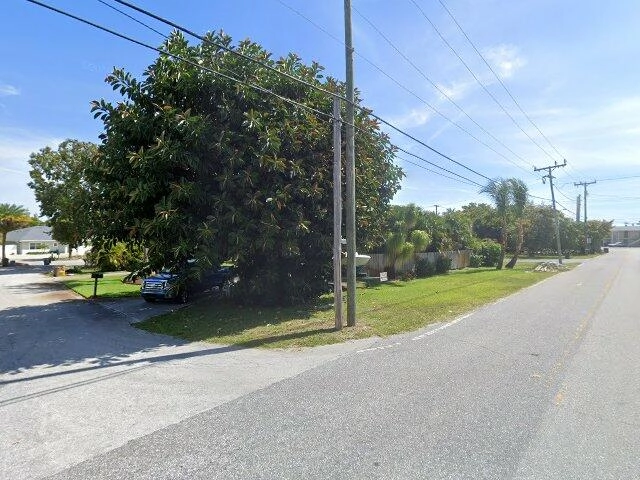 House image located at West Palm Beach, FL 33403