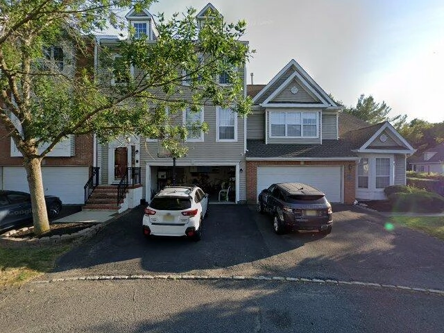 House image located at Riverton, NJ 08077